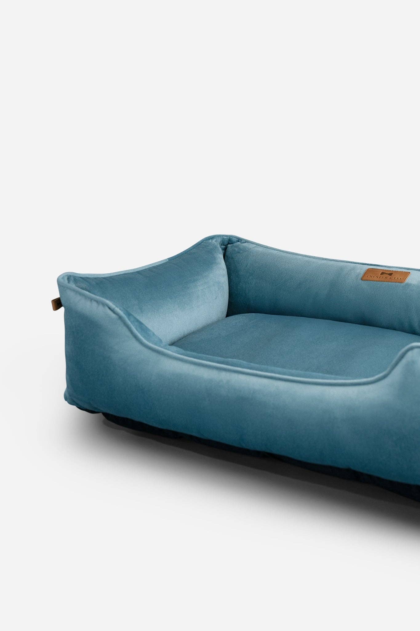 Chester & Lee - Vibrant Velvet Sleeper Dog Bed Tiffany Image