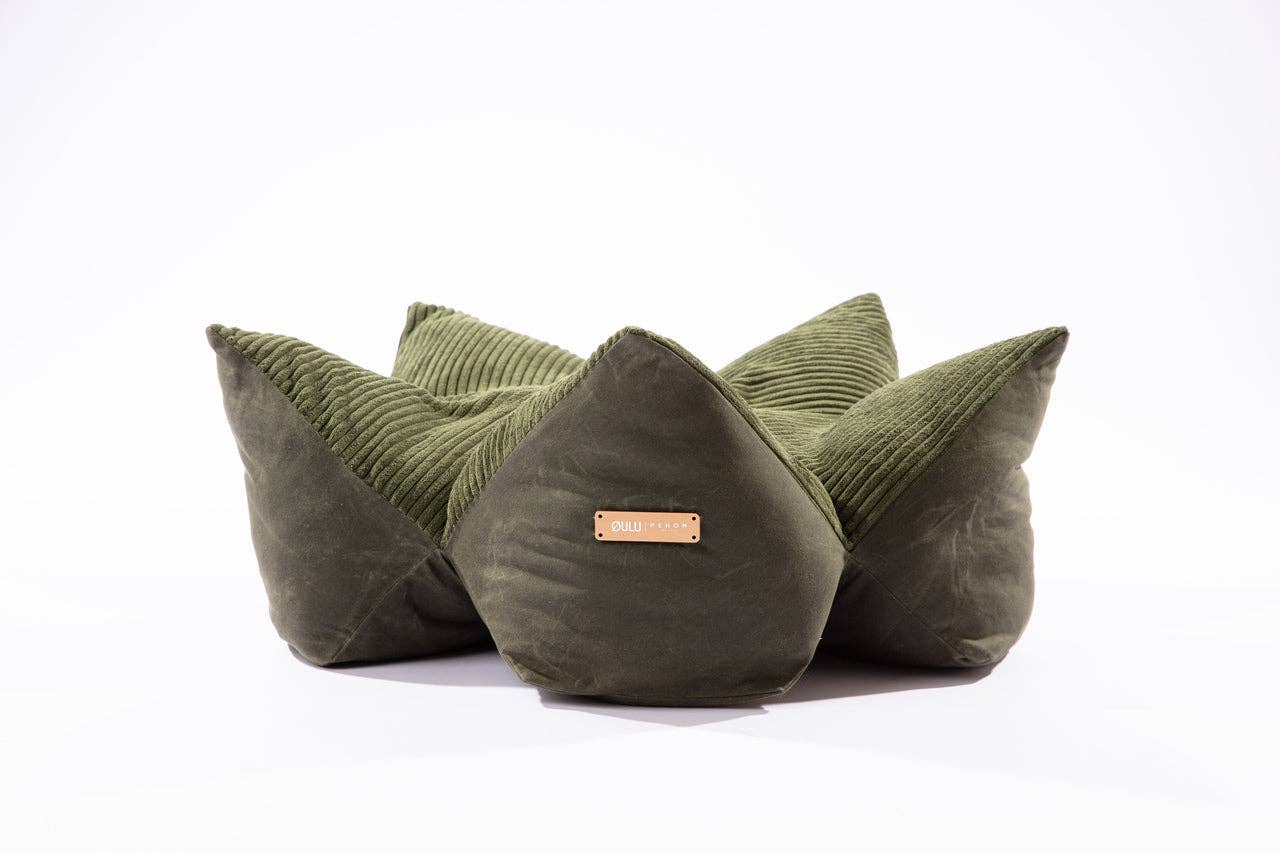 PEHOM - OULU X PEHOM - CUDDLE PET PILLOW BED- Navy Blue / Olive Green / Canyon Brown Olive Green Image