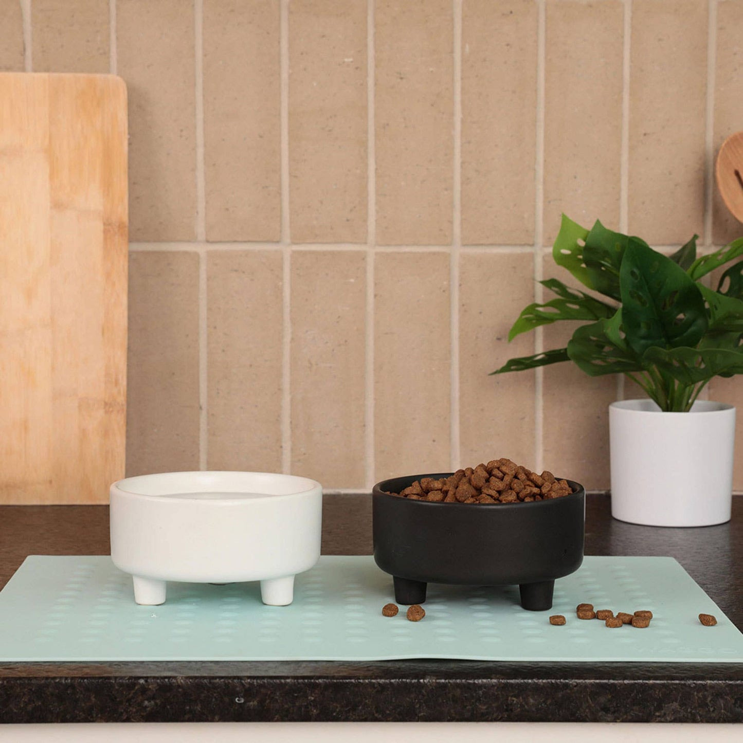 Waggo - Uplift Bowl Ceramic Dog Bowl