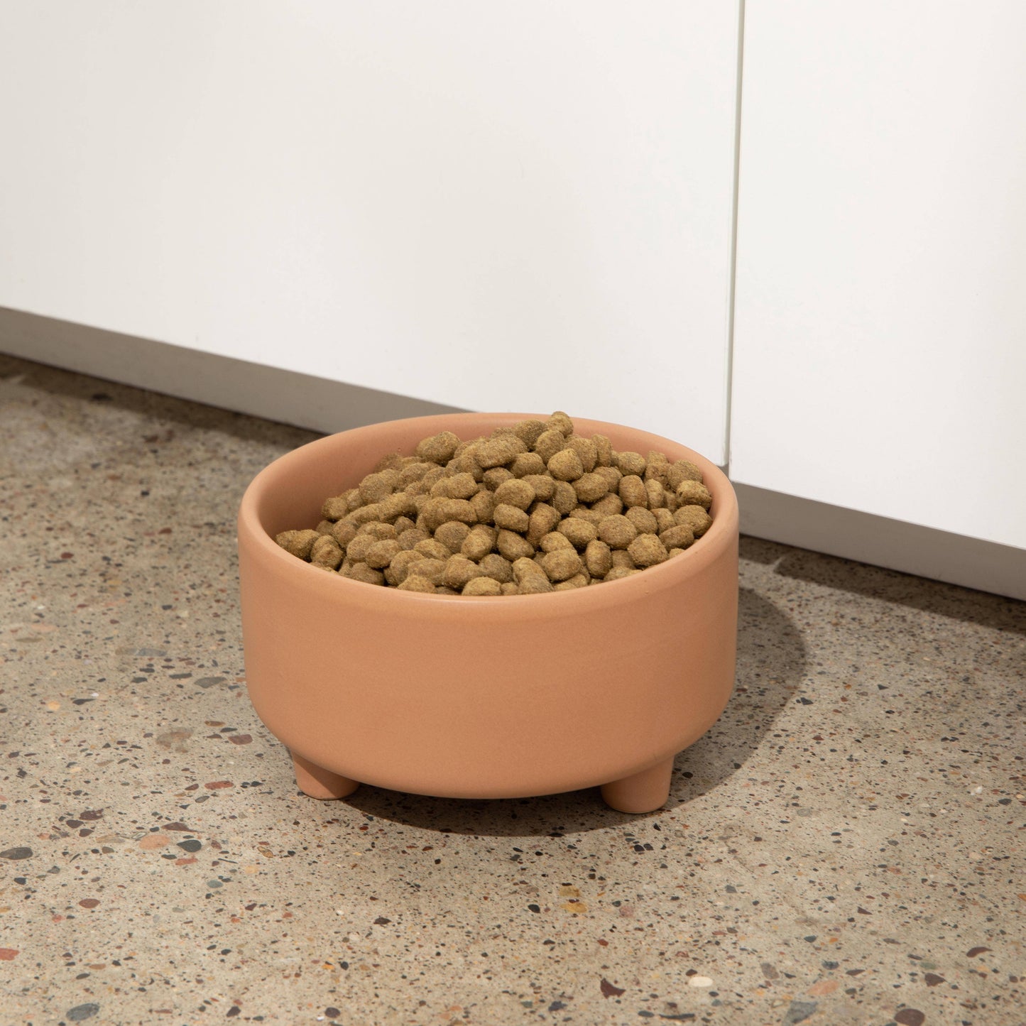 Waggo - Uplift Bowl Ceramic Dog Bowl Image