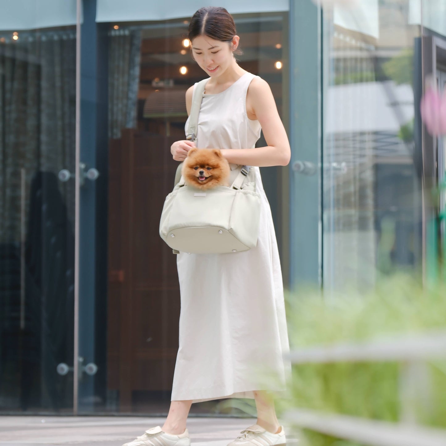 Pups & Bubs - [New Colors!] Carry Me Crossbody Carrier | Dog & Cat Carrier Image