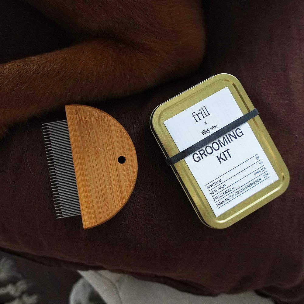 Tilley + Me - Bamboo Flea and Detangler Comb for Pets  Image