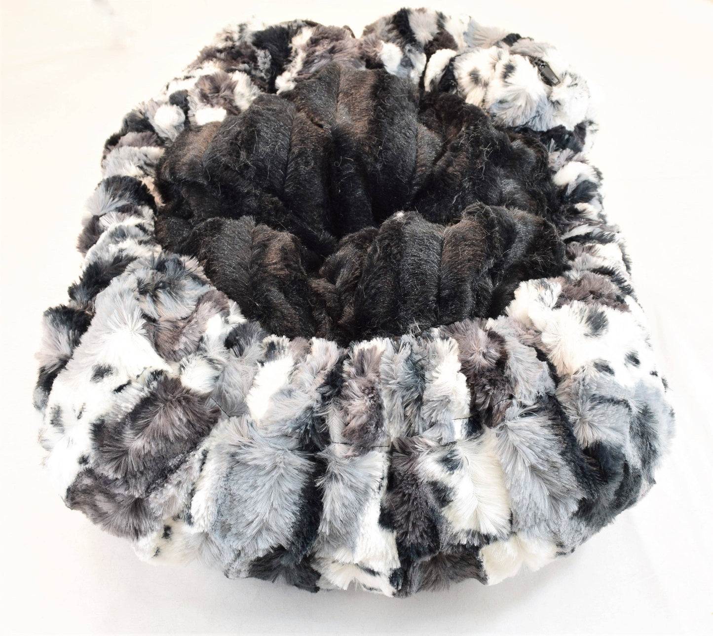 Baylee Nasco - Exotic Fur Black & Black Mink Travel Bed/Blanket  Image