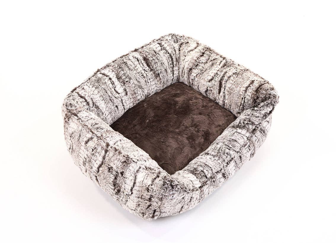Gator with Grey Mink Lounge Bed: Small  Image