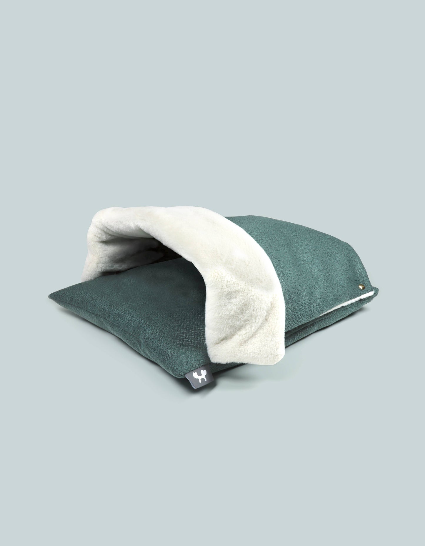 Load image into Gallery viewer, United Pets - CANGAROO-Cuccia cuscino con coperta removibile verde/bianco  Image
